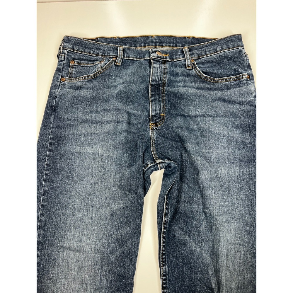 Wrangler Dark Wash Relaxed Fit Cotton Polyester Jeans Work Christmas Mens 36x30 - Picture 2 of 12